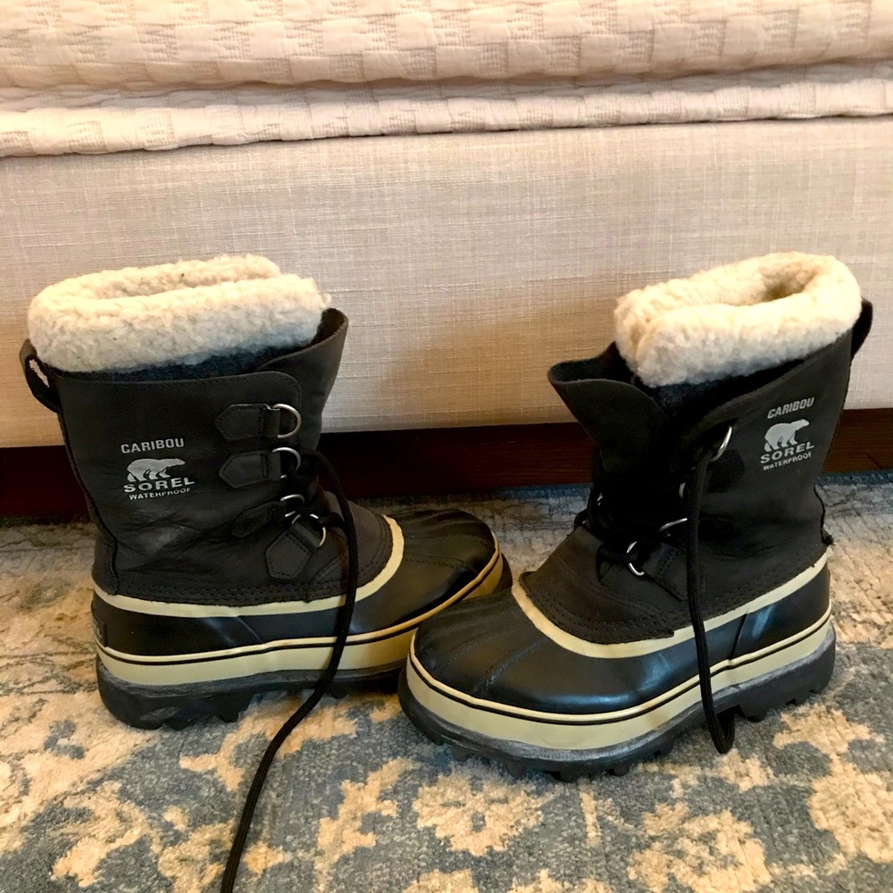 Women’s Sorel Caribou boots size 7